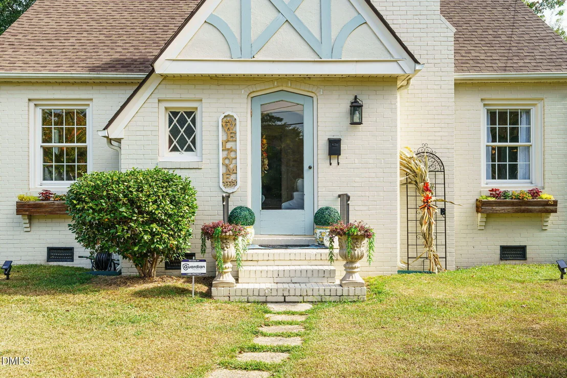 Photo of 316 W Parrish Drive