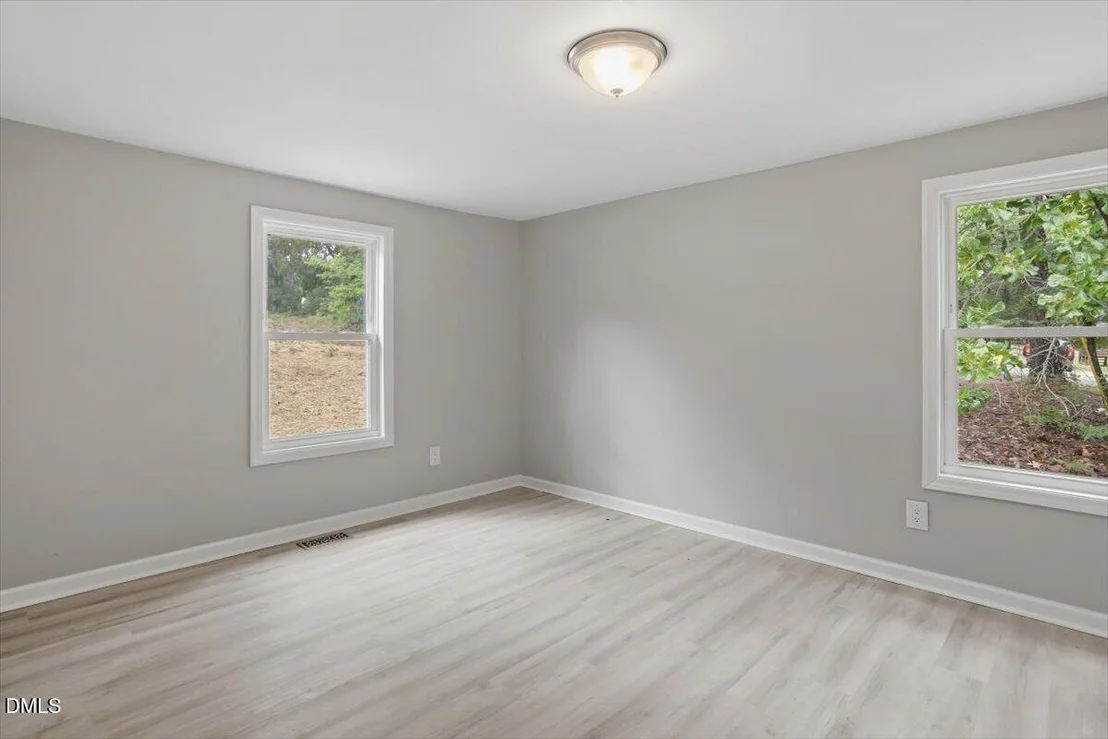 Photo of 581 Ed Thomas Road