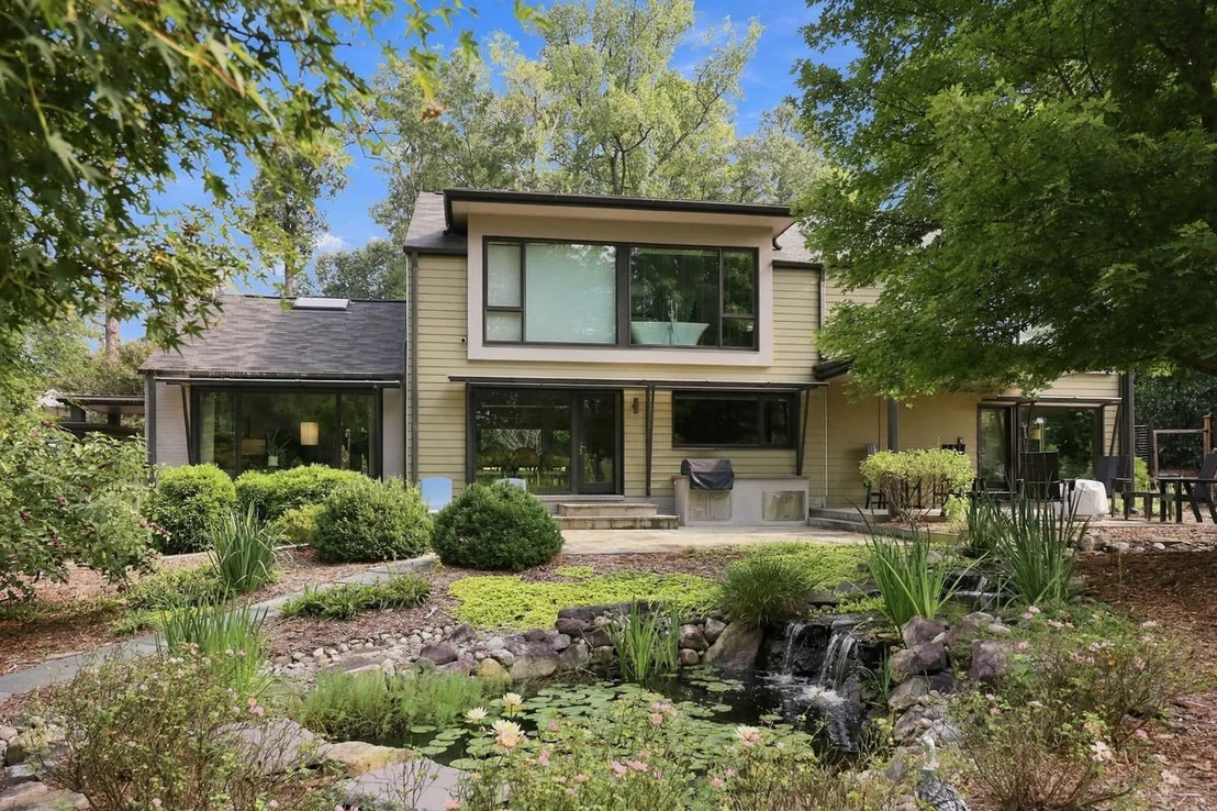 Photo of 3007 Surrey Road