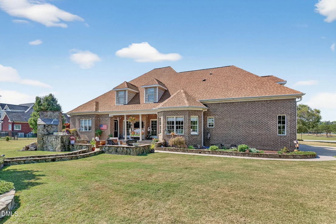 Photo of 296 Shoreline Drive