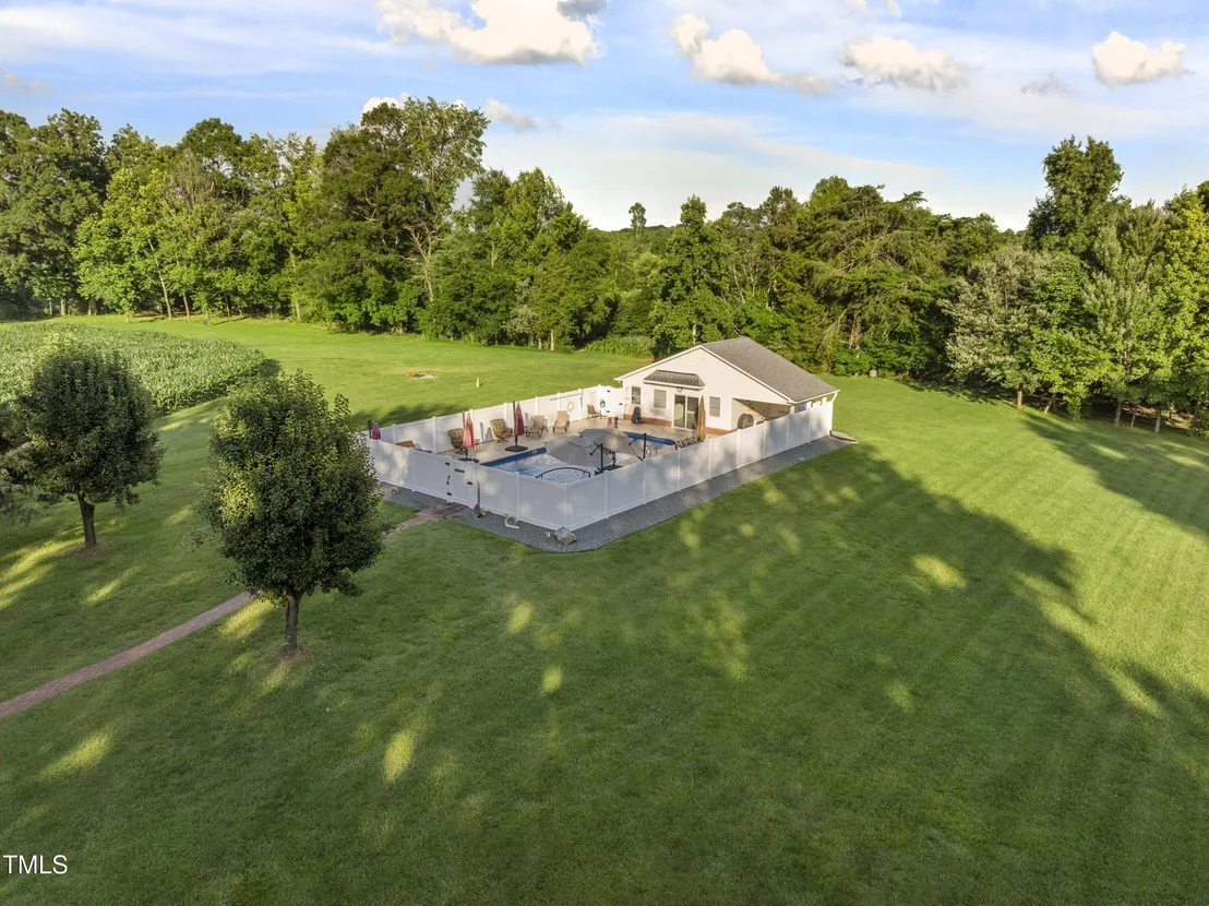 Photo of 5633 Baptist Assembly Road