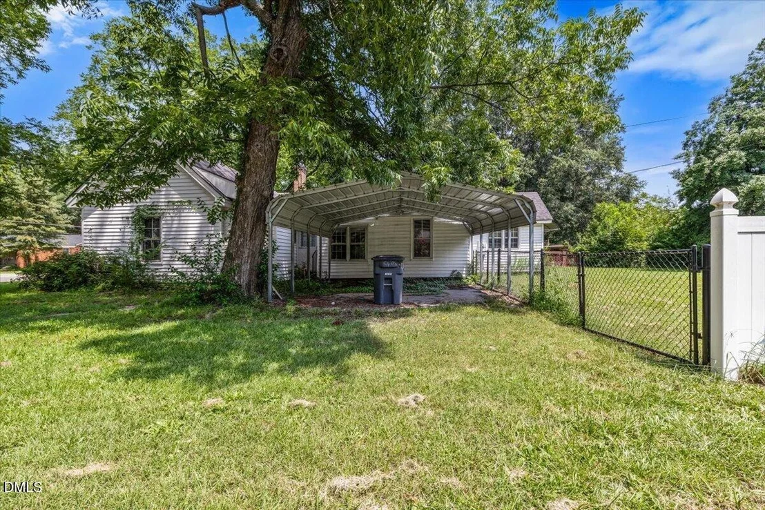 Photo of 700 N Webb Street