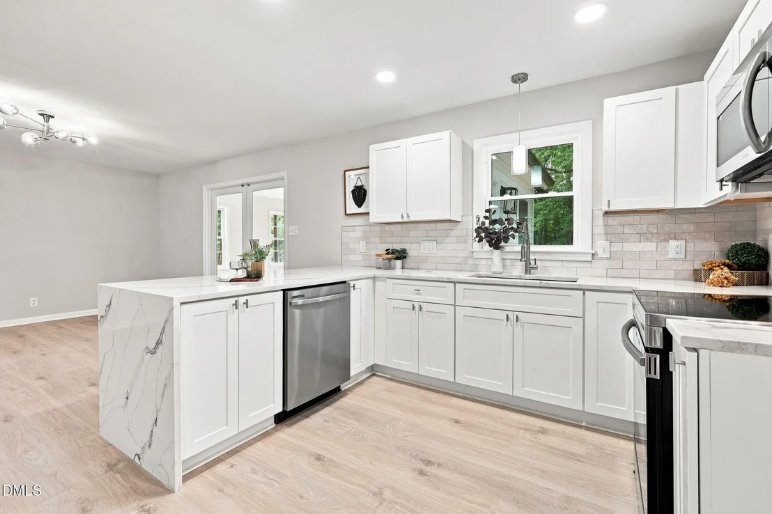 Photo of 807 Yosemite Circle