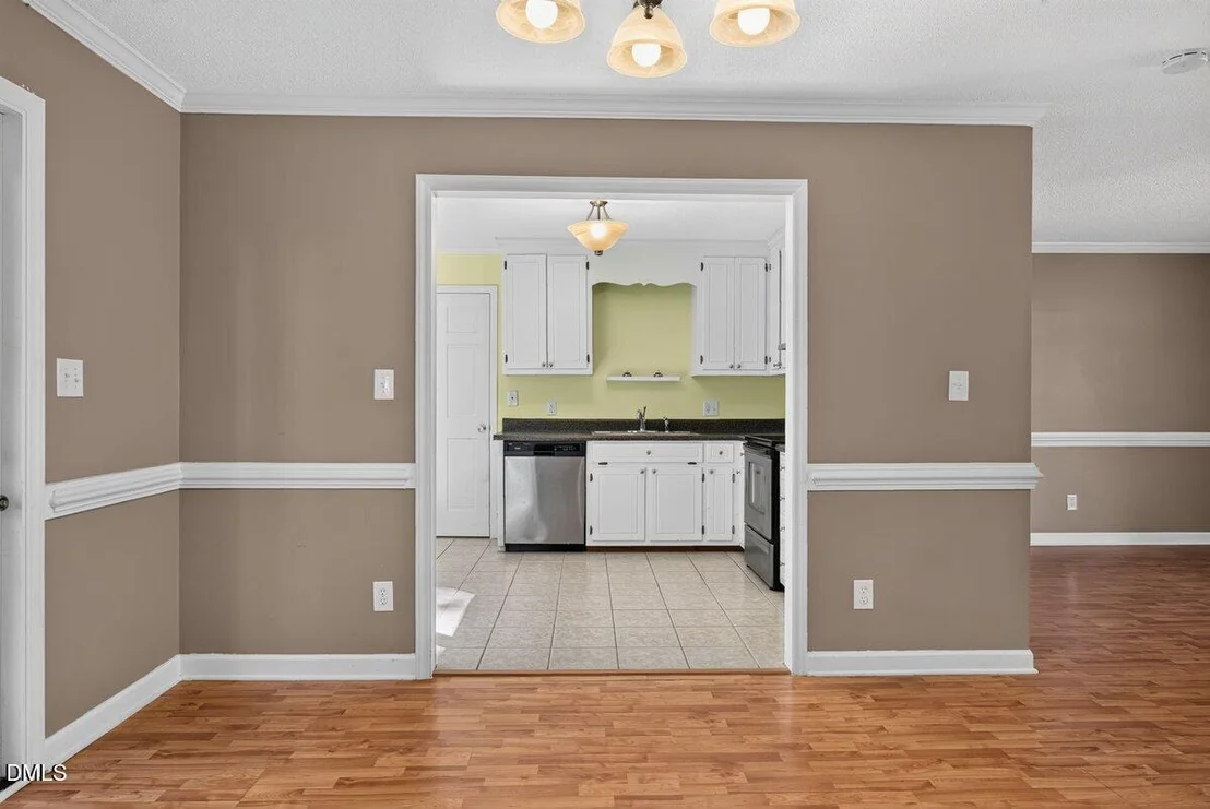 Photo of 102 Meadow Park