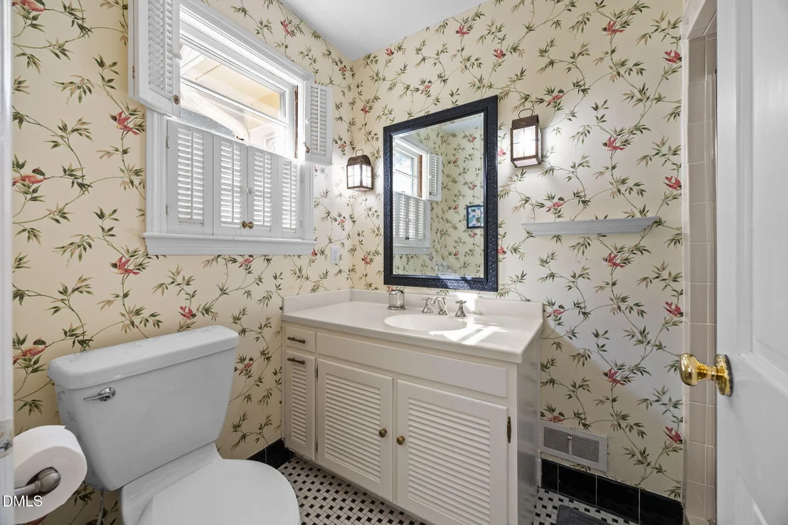 Photo of 809 Lake Boone Trail