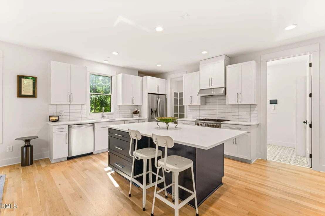 Photo of 565 Erwin Road