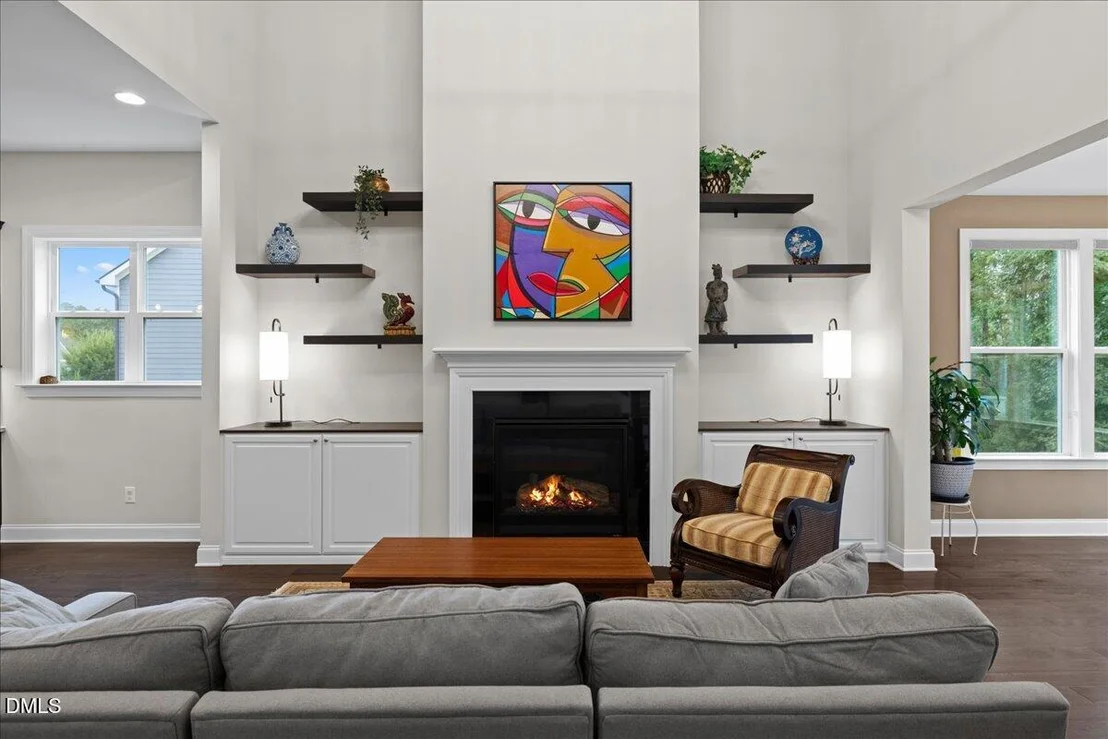 Photo of 1049 Queensdale Drive