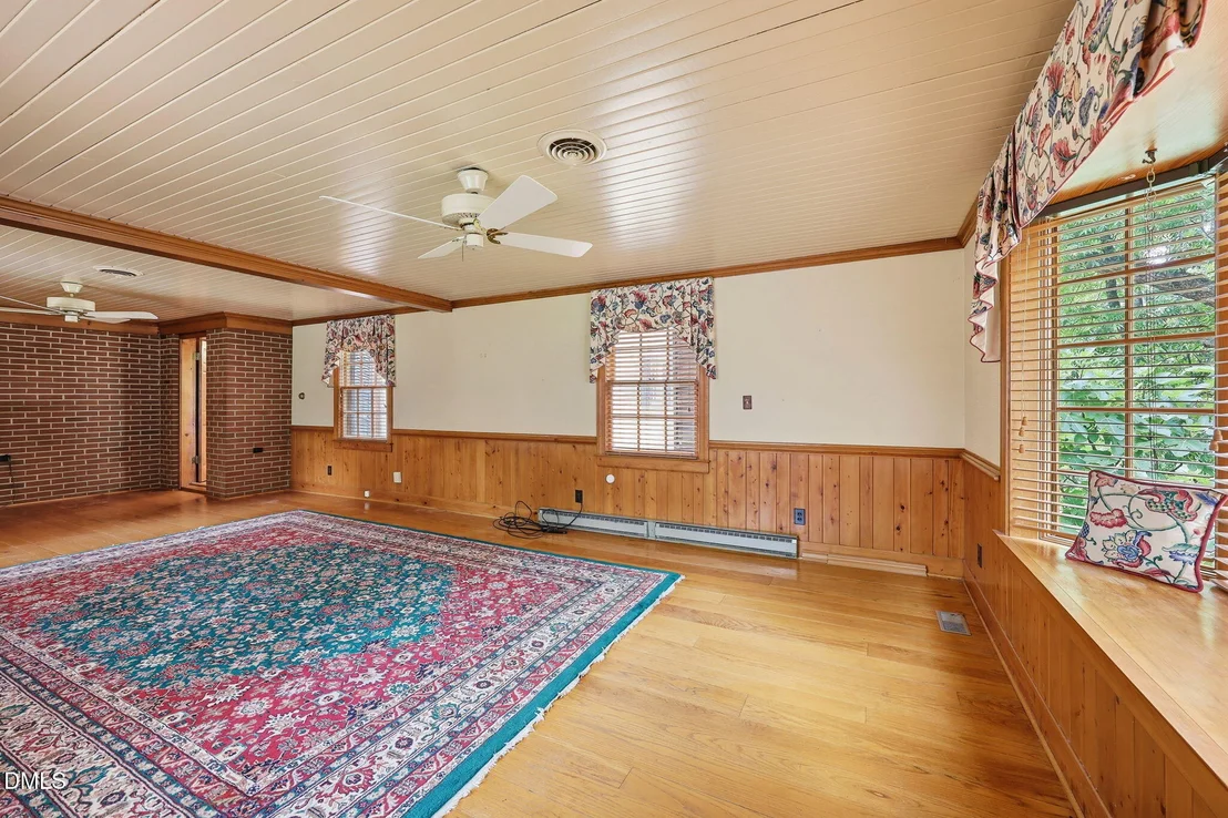 Photo of 212 Hillcrest Drive