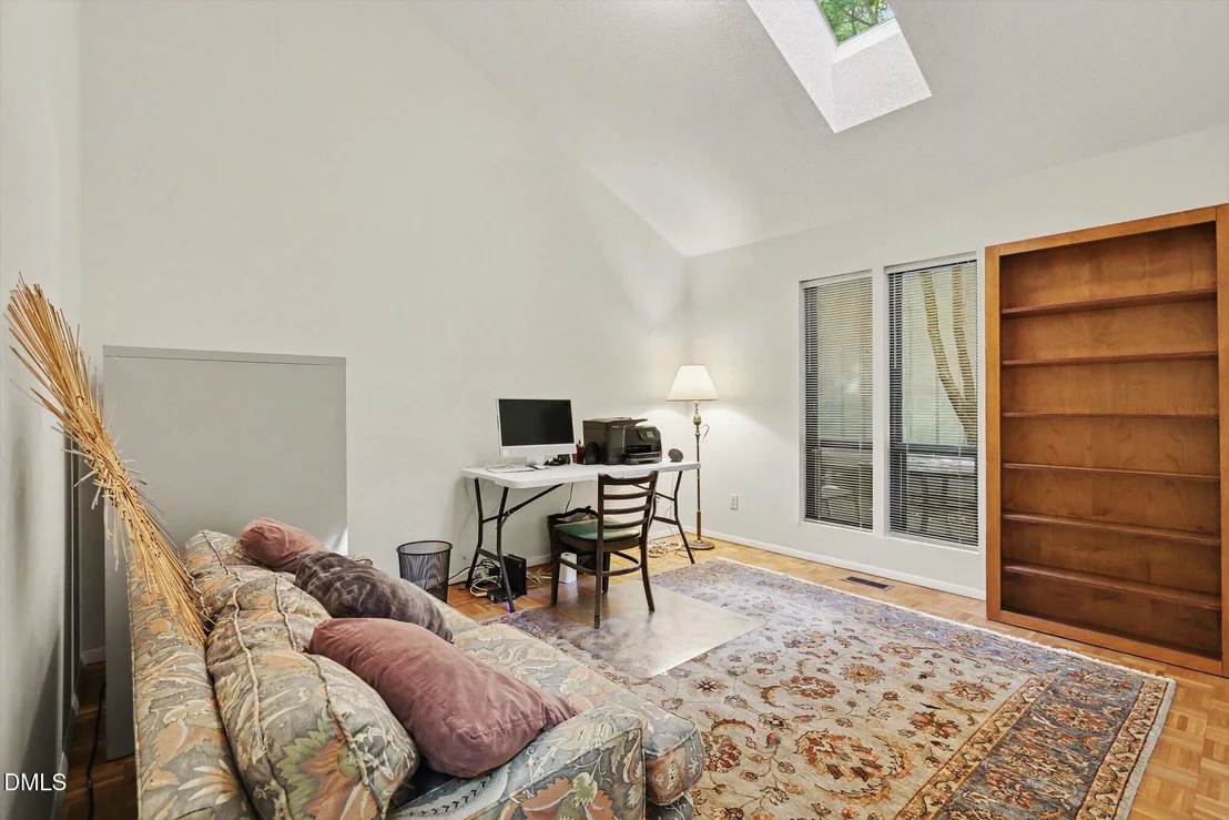 Photo of 223 Windlestraw