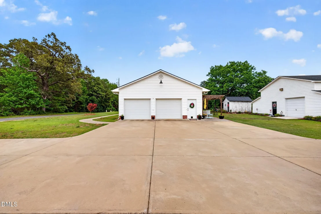 Photo of 1490 Scott Road