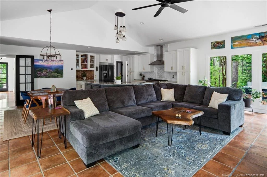 Photo of 305 Maples Road