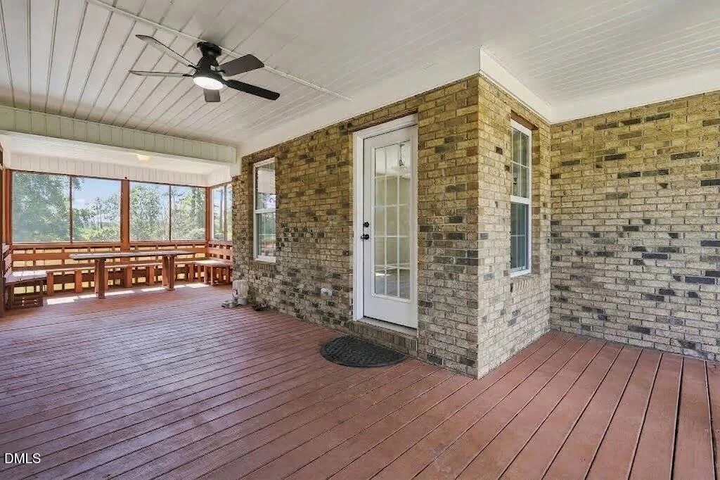 Photo of 390 Comanche Drive