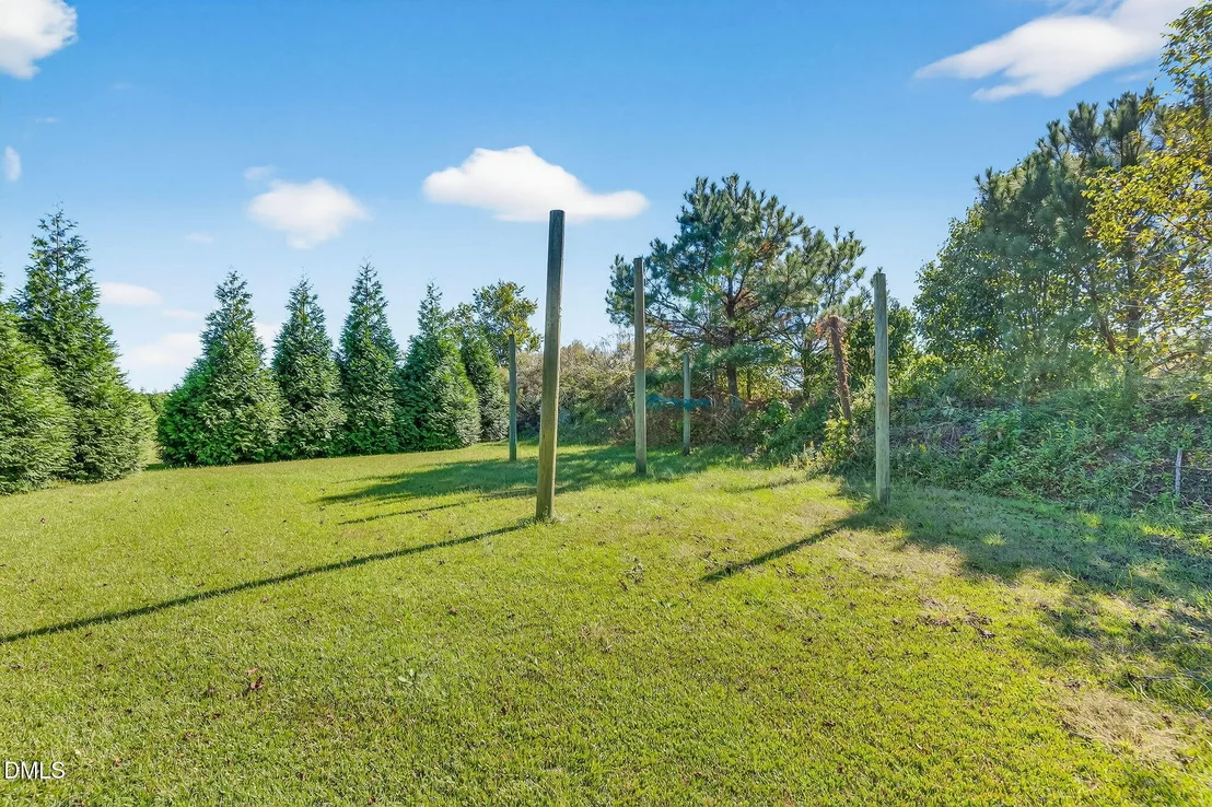 Photo of 1190 Sanders Road