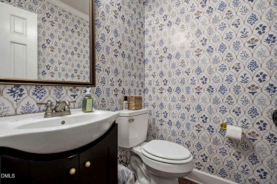 Photo of 415 River Bluff Drive N