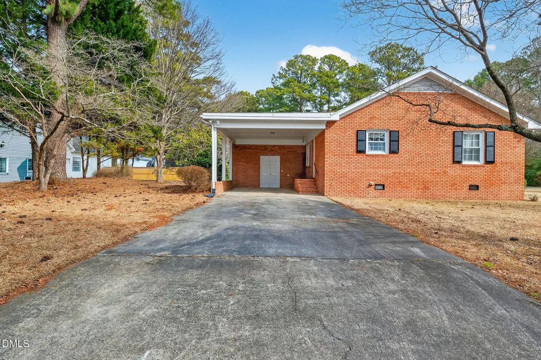 Photo of 808 Chestnut Drive