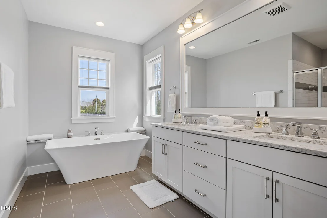 Photo of 123 Larkin Lane