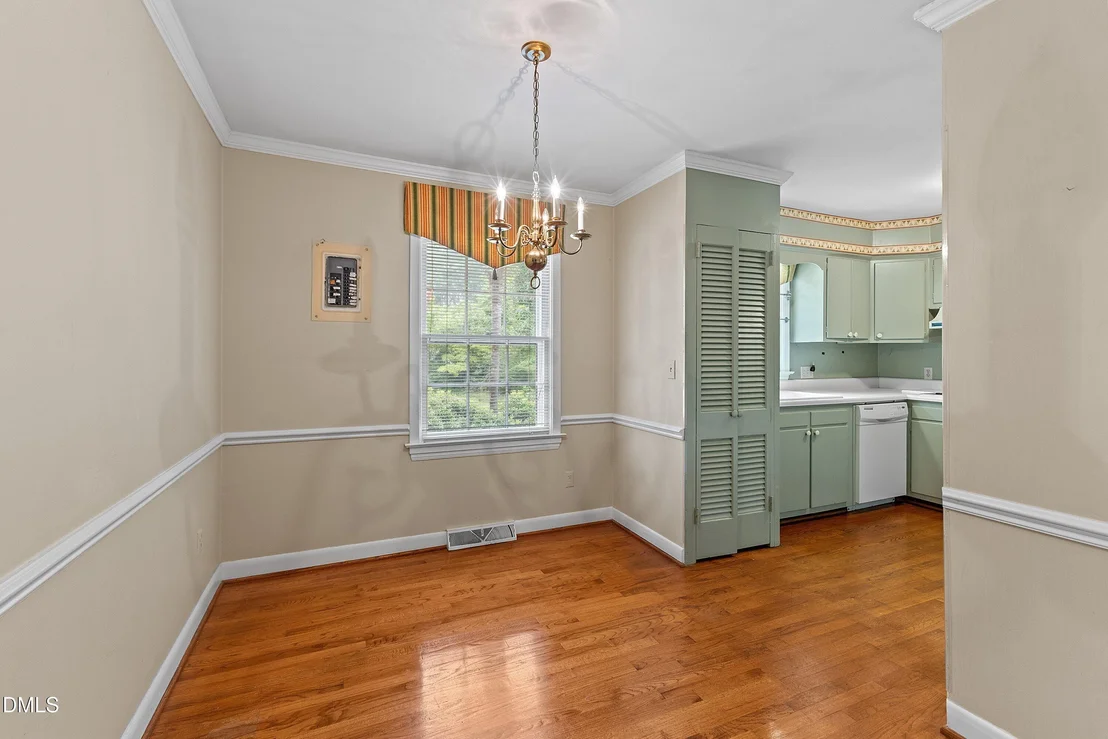 Photo of 1101 S Walnut Drive