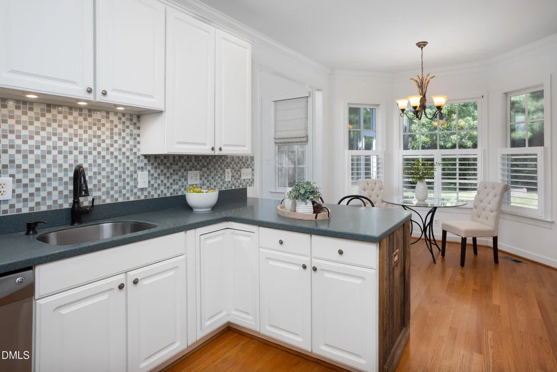 Photo of 1000 E Oak Drive
