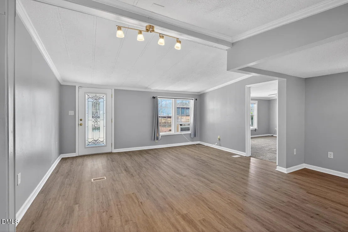 Photo of 1622 Lancaster Road