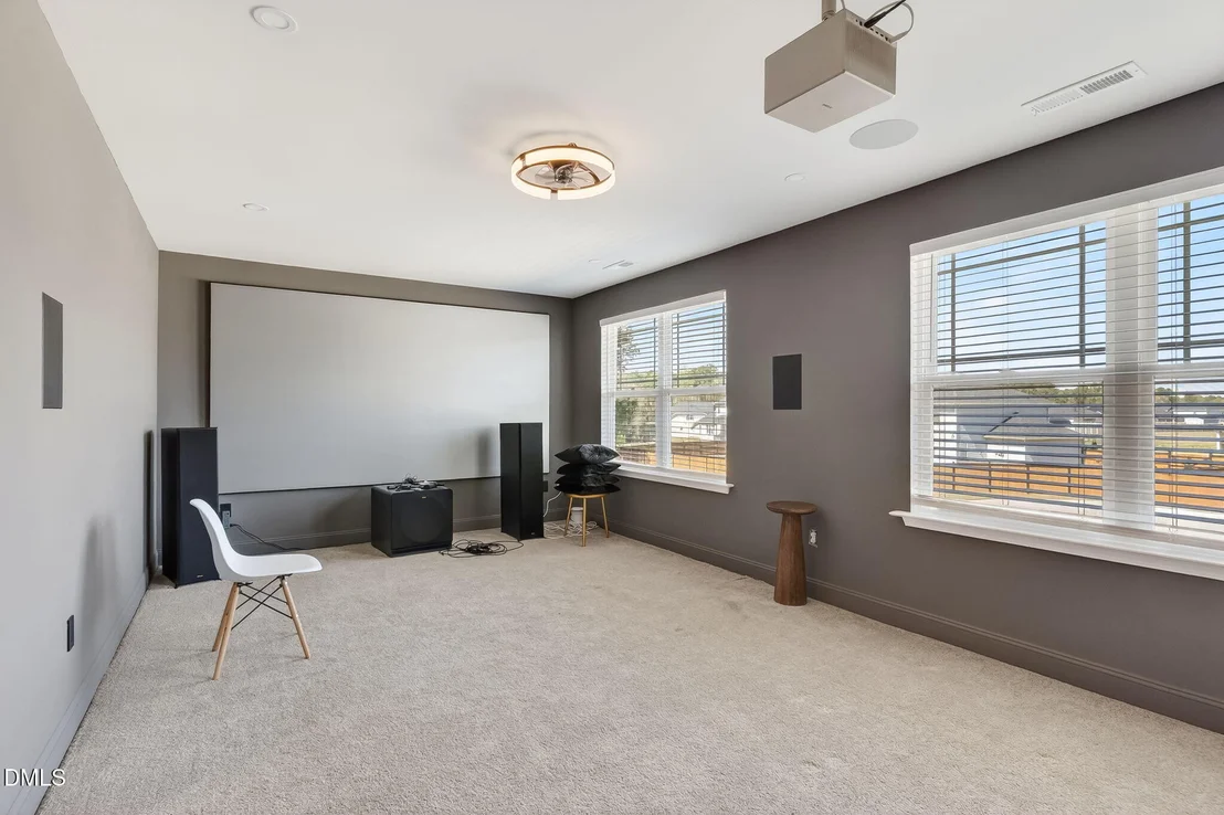 Photo of 283 Raptor Drive