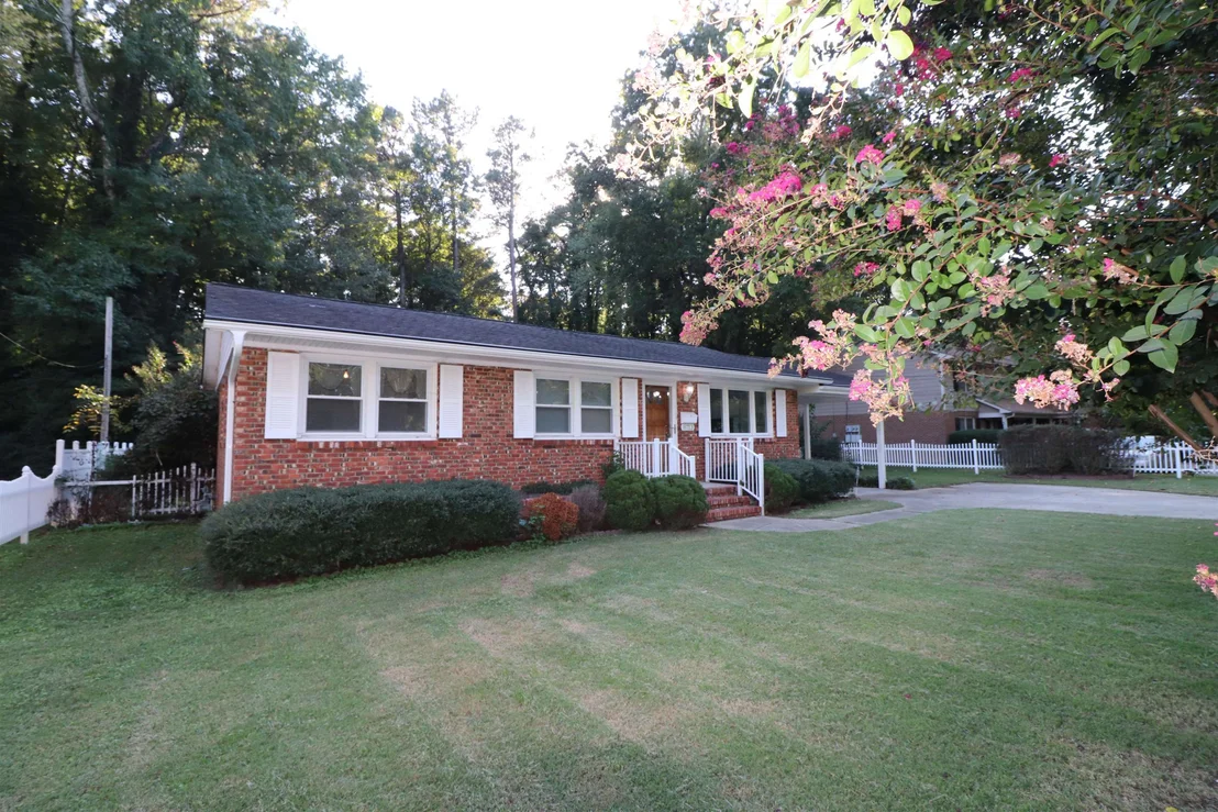 Photo of 8713 Chapel Hill Road