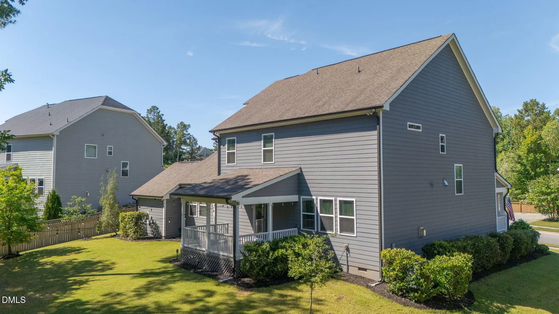 Photo of 1029 Queensdale Drive
