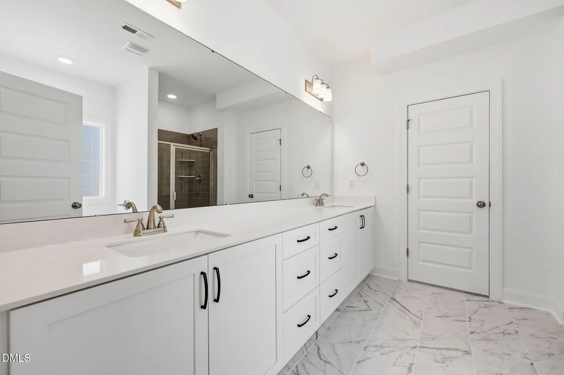 Photo of 122 Grinnell Loop