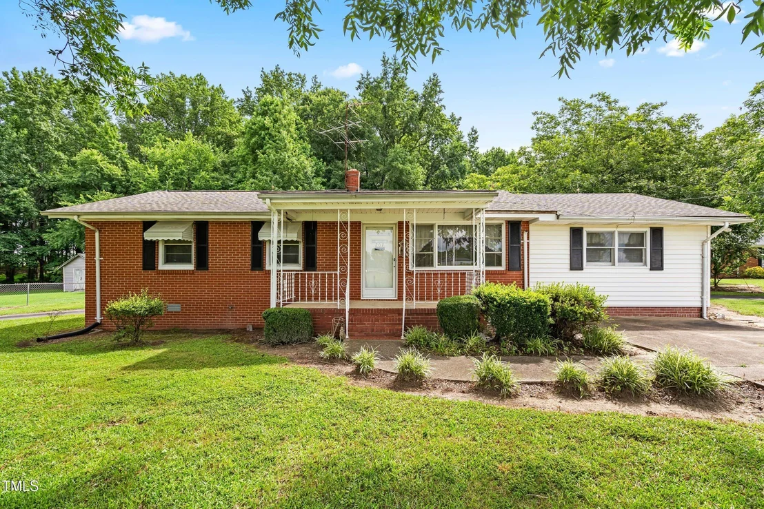 Photo of 207 Wendell Road