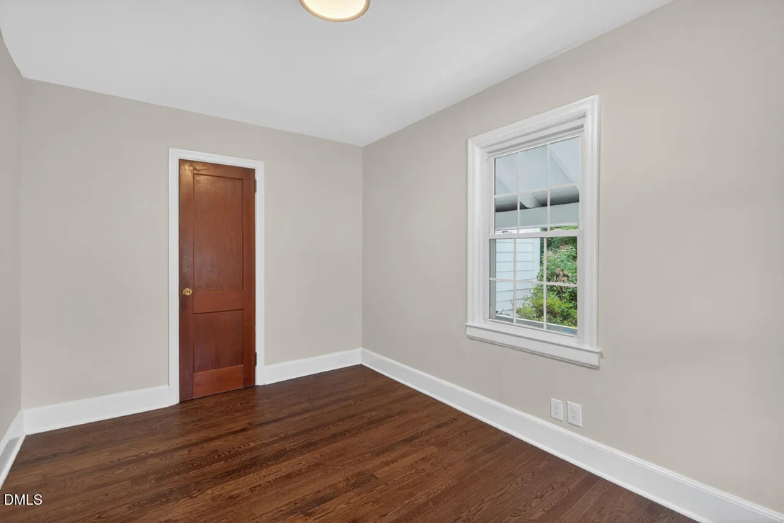 Photo of 2905 Broad Street