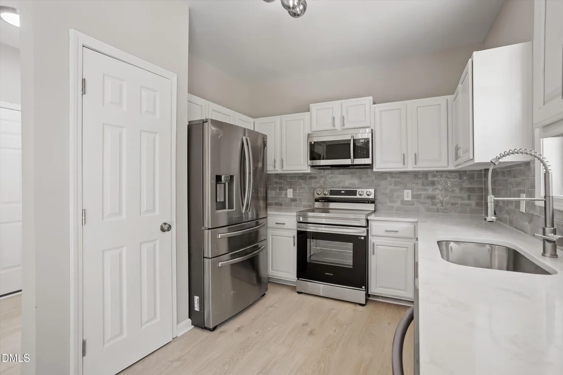 Photo of 808 Nightshade Way