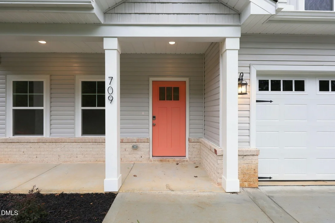 Photo of 709 Crestview Drive