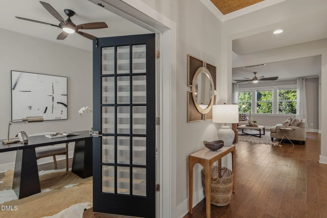 Photo of 1029 Queensdale Drive