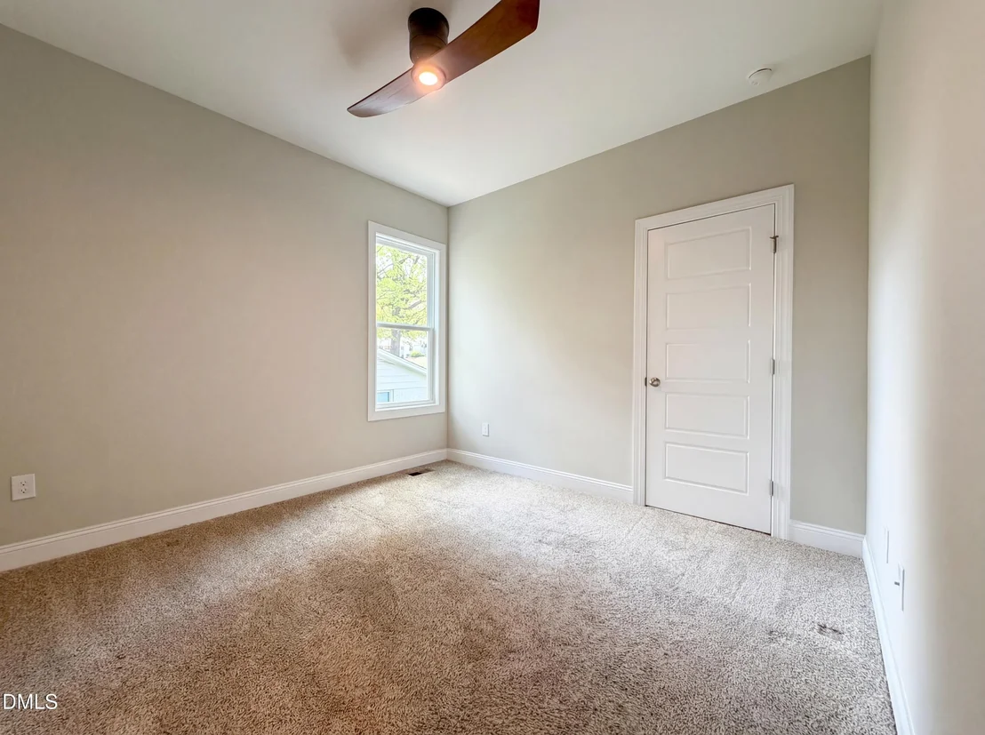 Photo of 903 Long Avenue