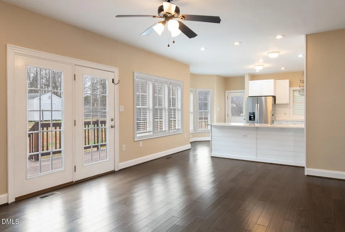 Photo of 4872 Thom Road