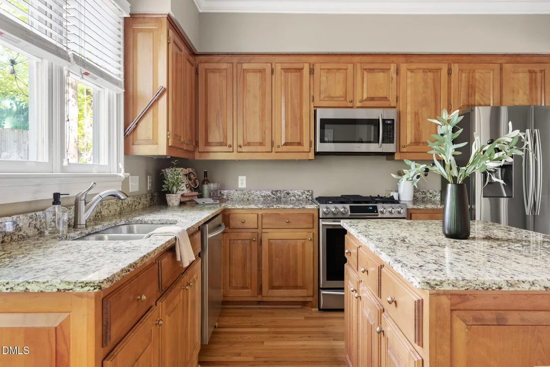 Photo of 2204 Meade Lane