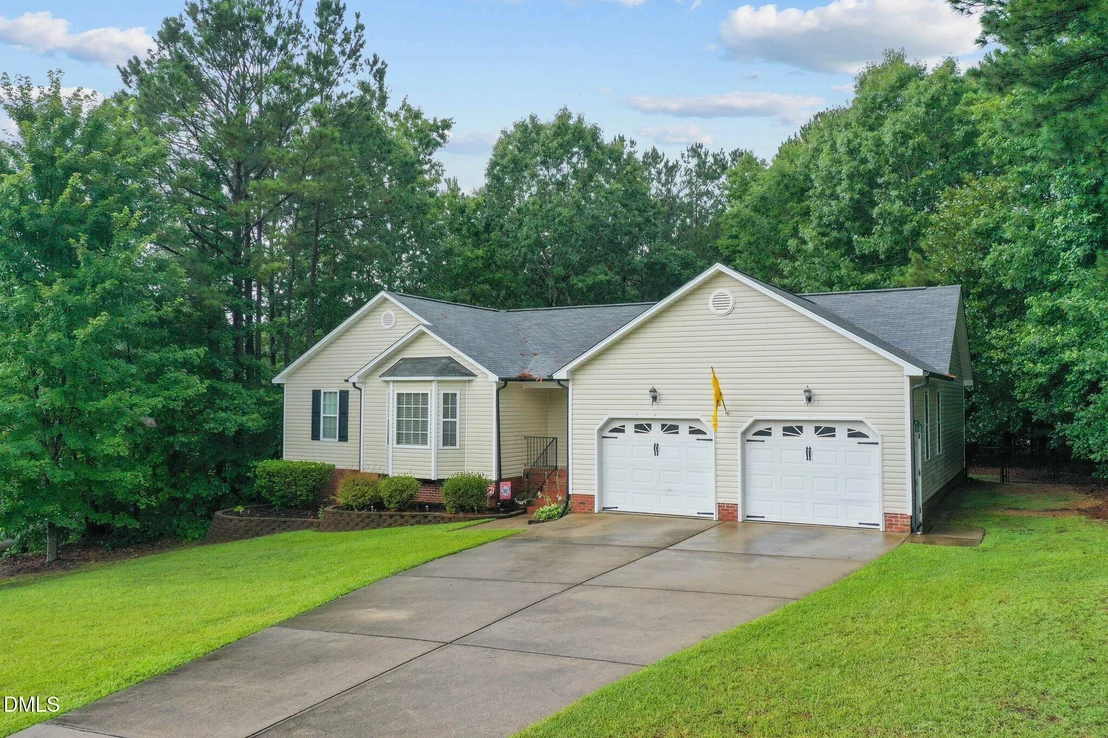 Photo of 262 Clayton Pointe Drive