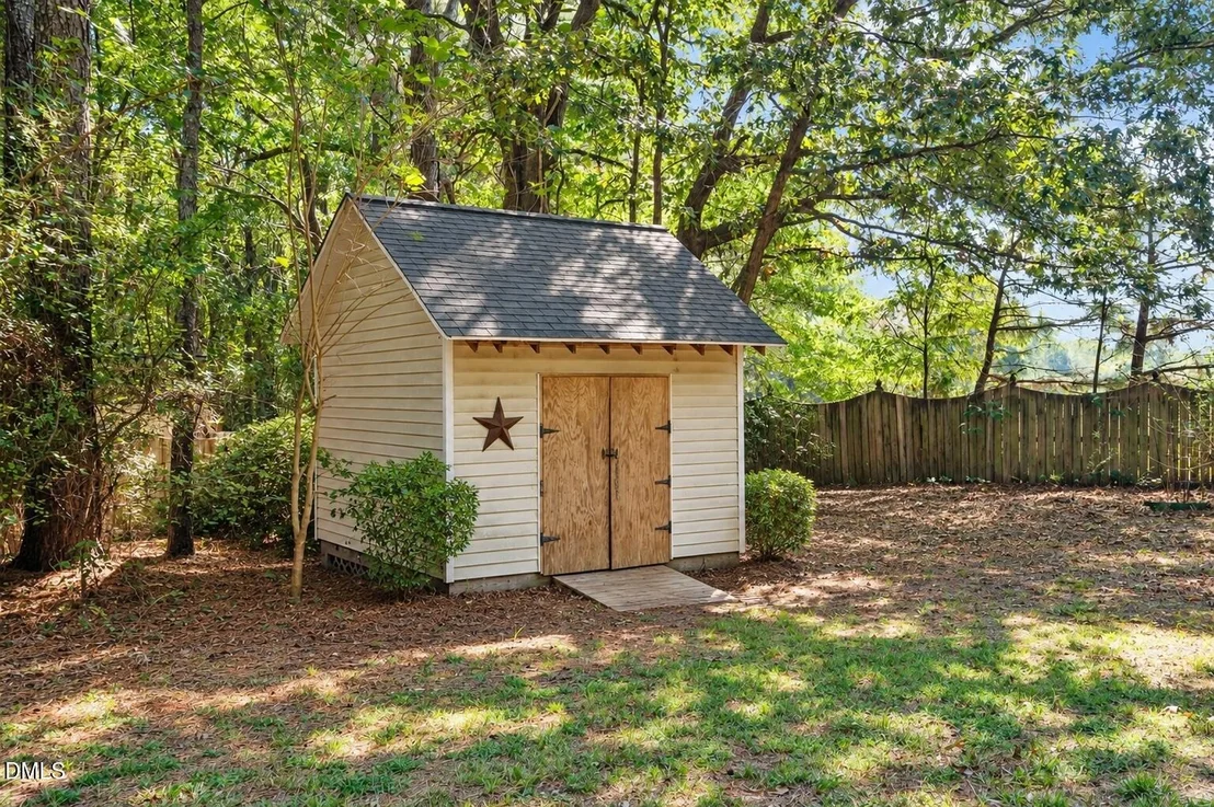 Photo of 1813 Foxbrook Drive