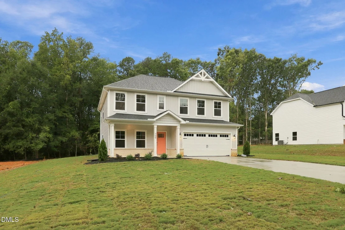 Photo of 709 Crestview Drive