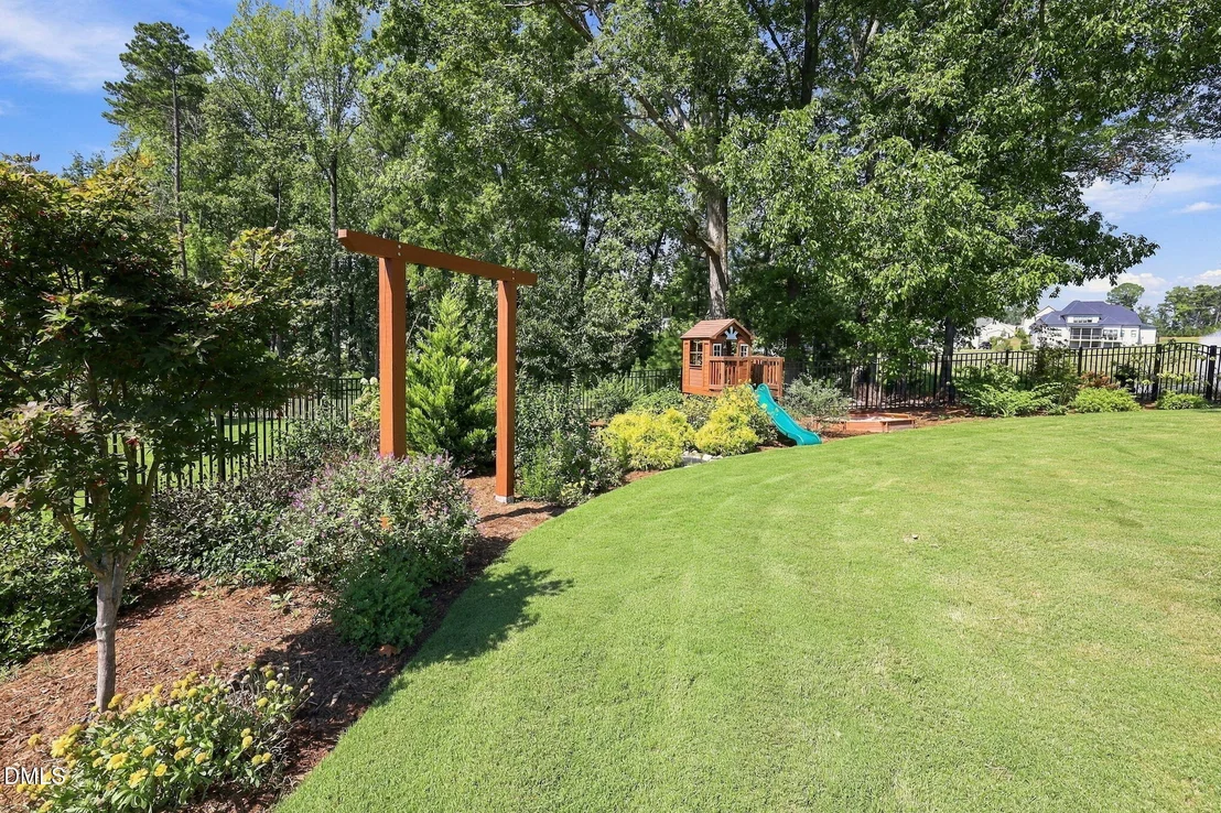 Photo of 1221 Perry Bluff Drive