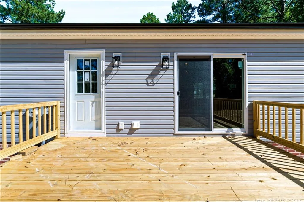 Photo of 948 Pine Oak
