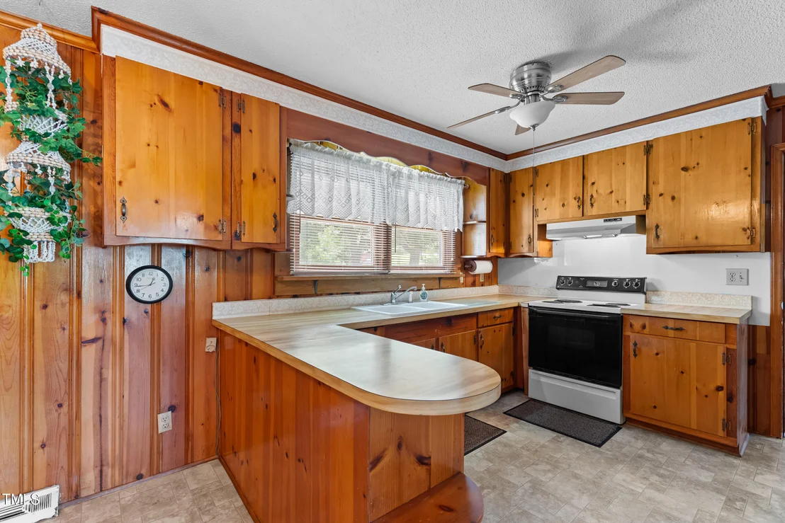 Photo of 207 Wendell Road