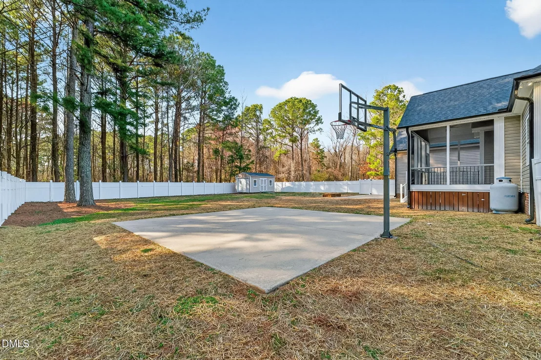 Photo of 201 Eagle Crest Lane