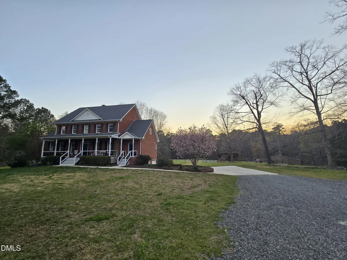 Photo of 8908 Weaver Crossing Road