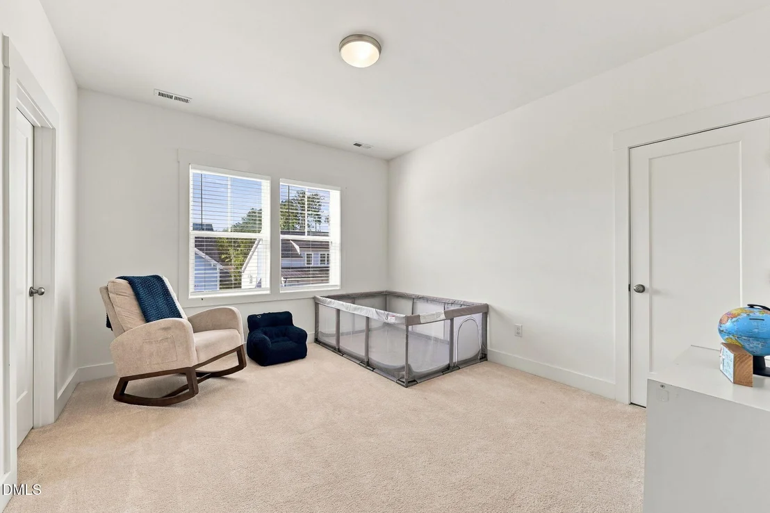 Photo of 325 Underhill Way