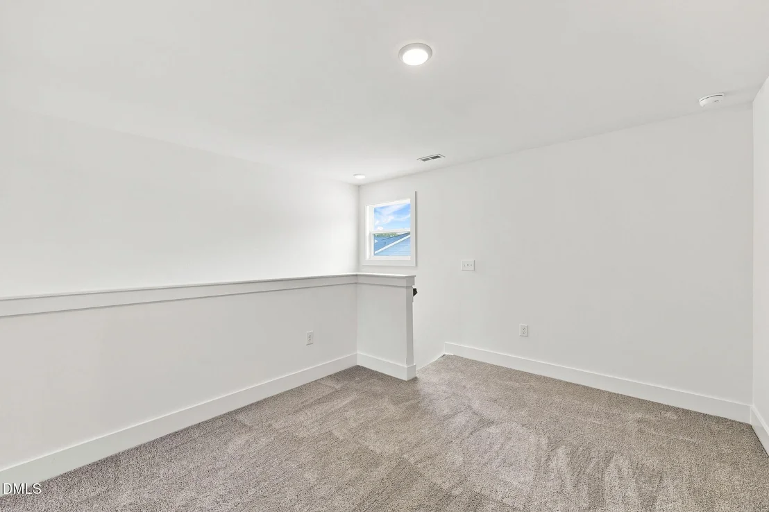 Photo of 16 Loganberry Avenue