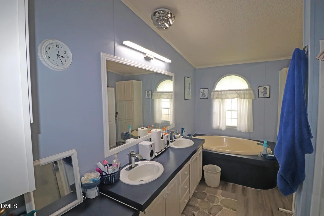 Photo of 12437 Selma Road