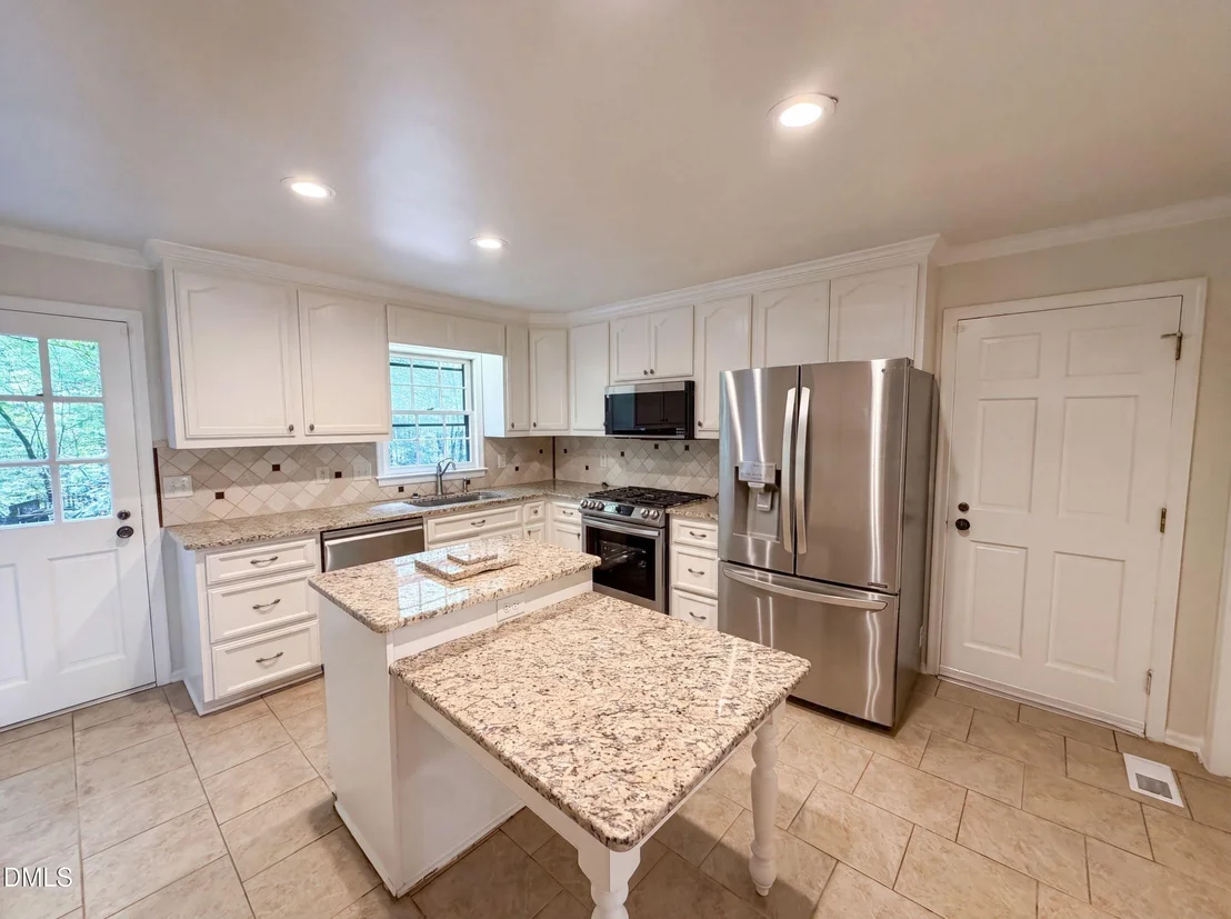 Photo of 204 Boulder Bluff Trail