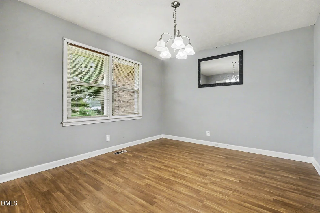Photo of 875 Wynn Road