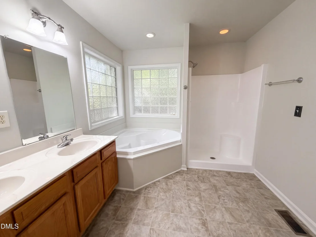 Photo of 2929 Maple Avenue
