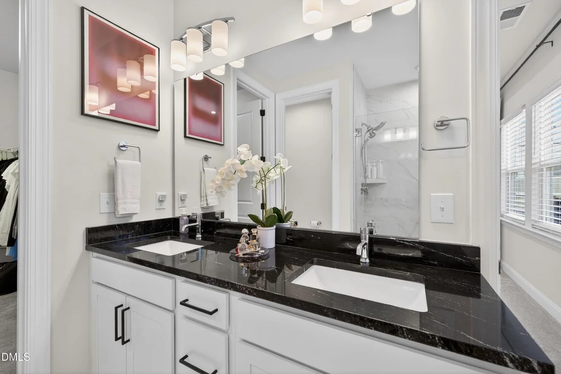 Photo of 1063 Danvers Loop